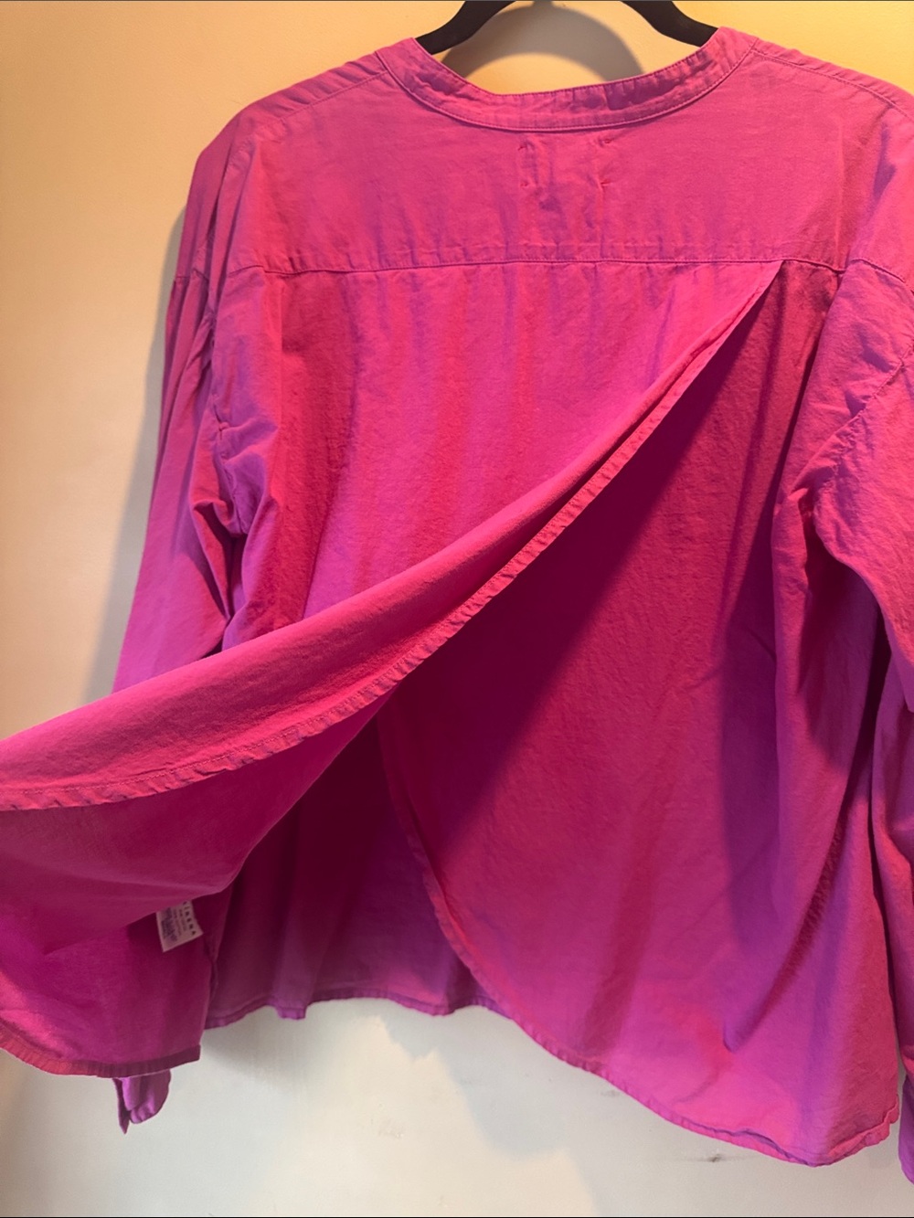 XiRENA Bright Pink Split-Neck Long Sleeve Tunic with “Open” flap back - Picture 5 of 7